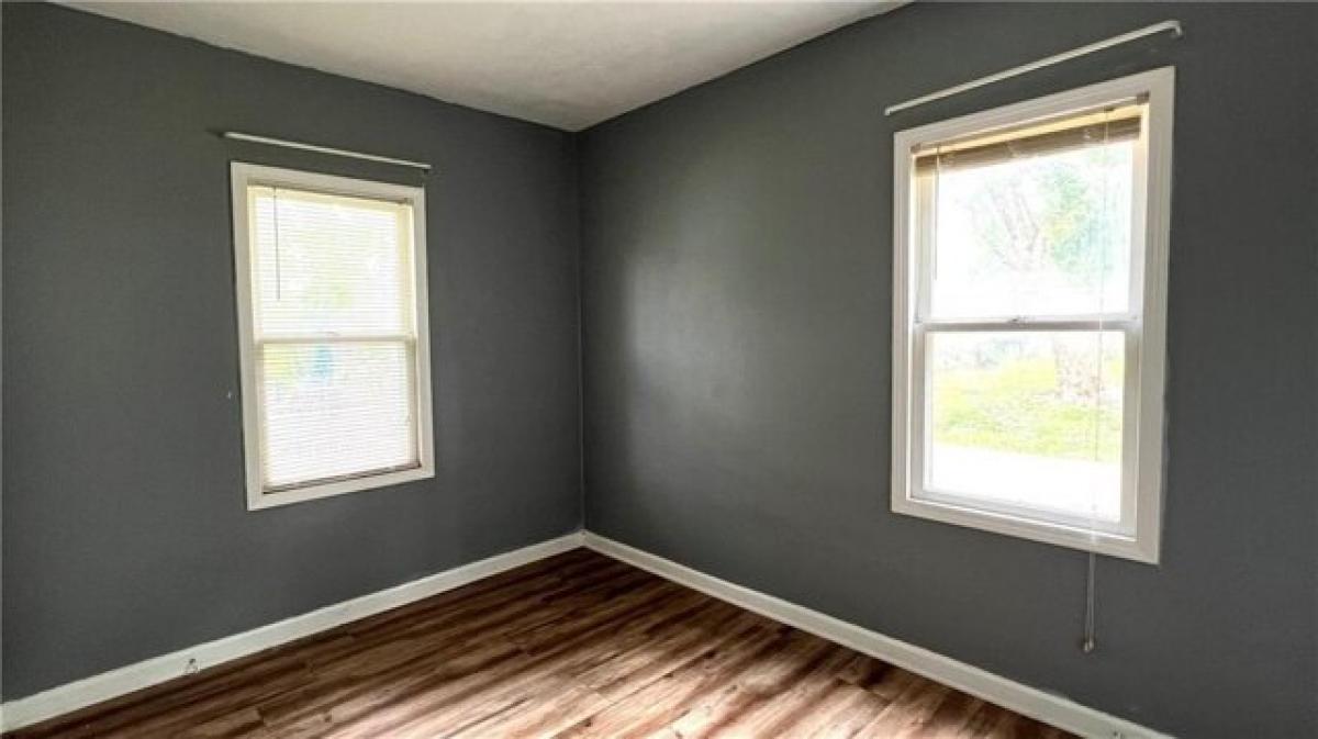 Picture of Home For Sale in Des Moines, Iowa, United States