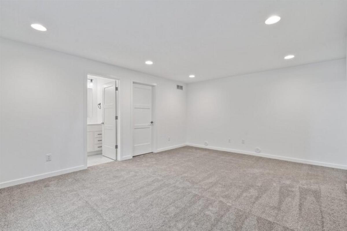 Picture of Home For Sale in Waterloo, Iowa, United States