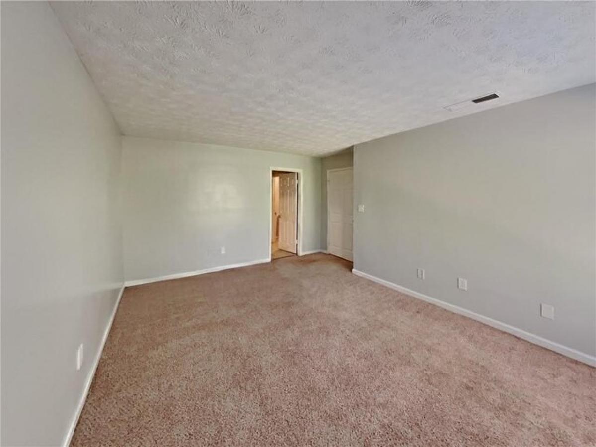 Picture of Home For Sale in Decatur, Georgia, United States