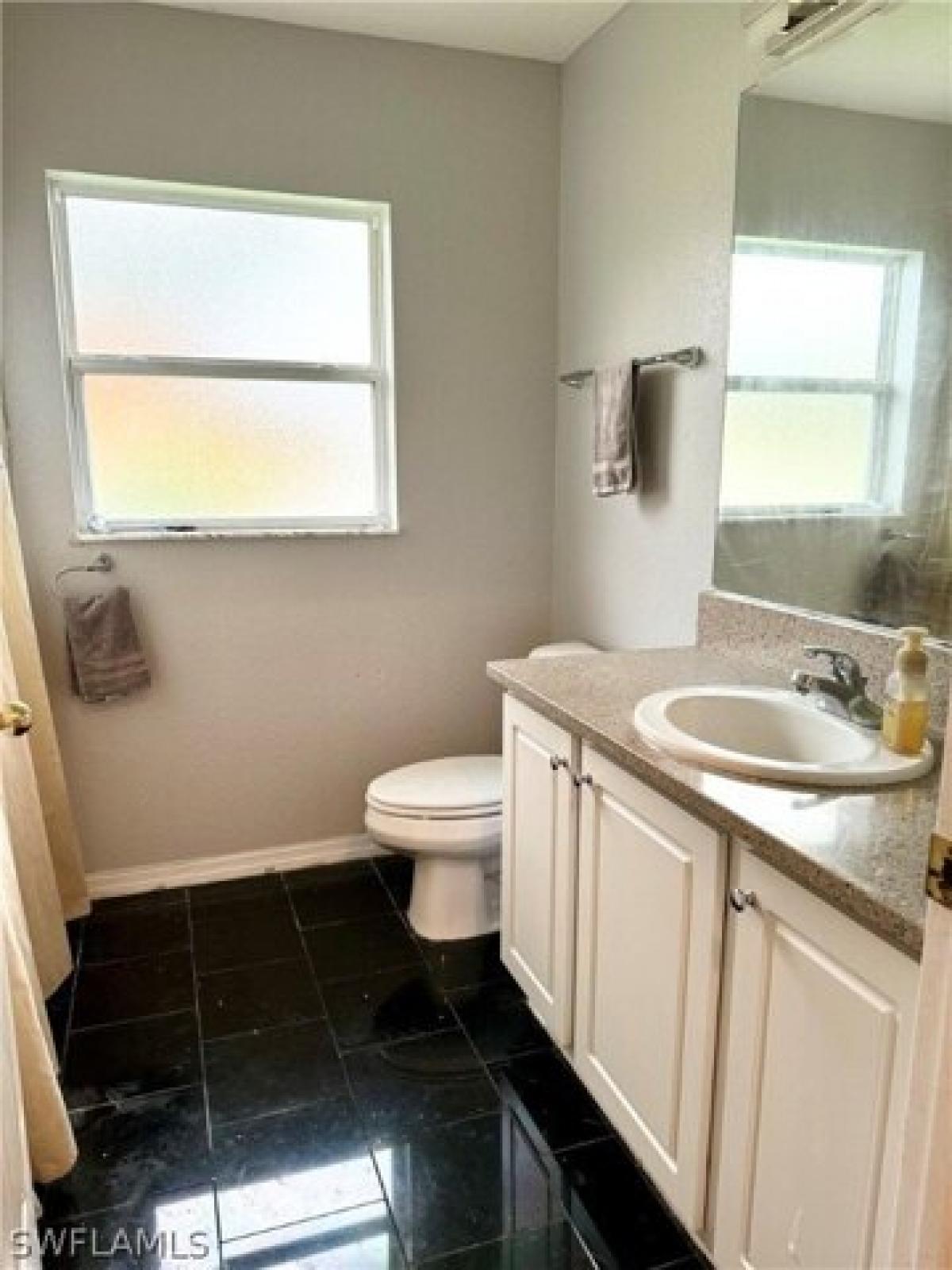 Picture of Home For Sale in Cape Coral, Florida, United States