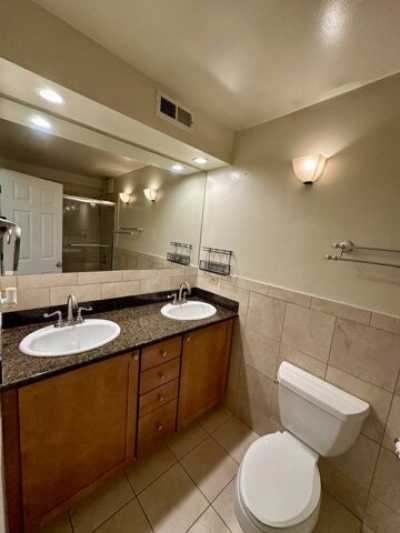 Home For Rent in Chicago, Illinois