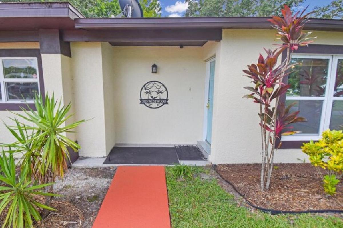 Picture of Home For Sale in Titusville, Florida, United States