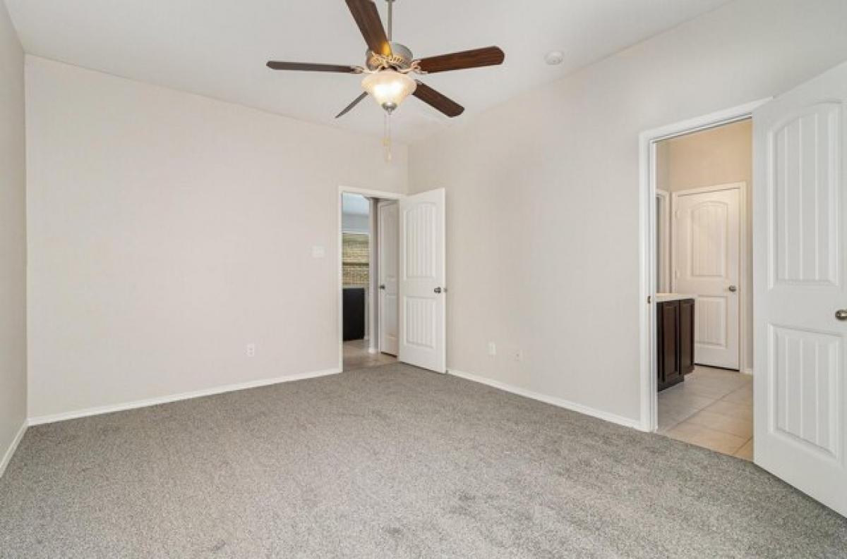 Picture of Home For Sale in Little Elm, Texas, United States