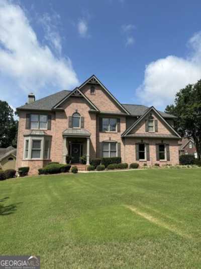 Home For Sale in Suwanee, Georgia