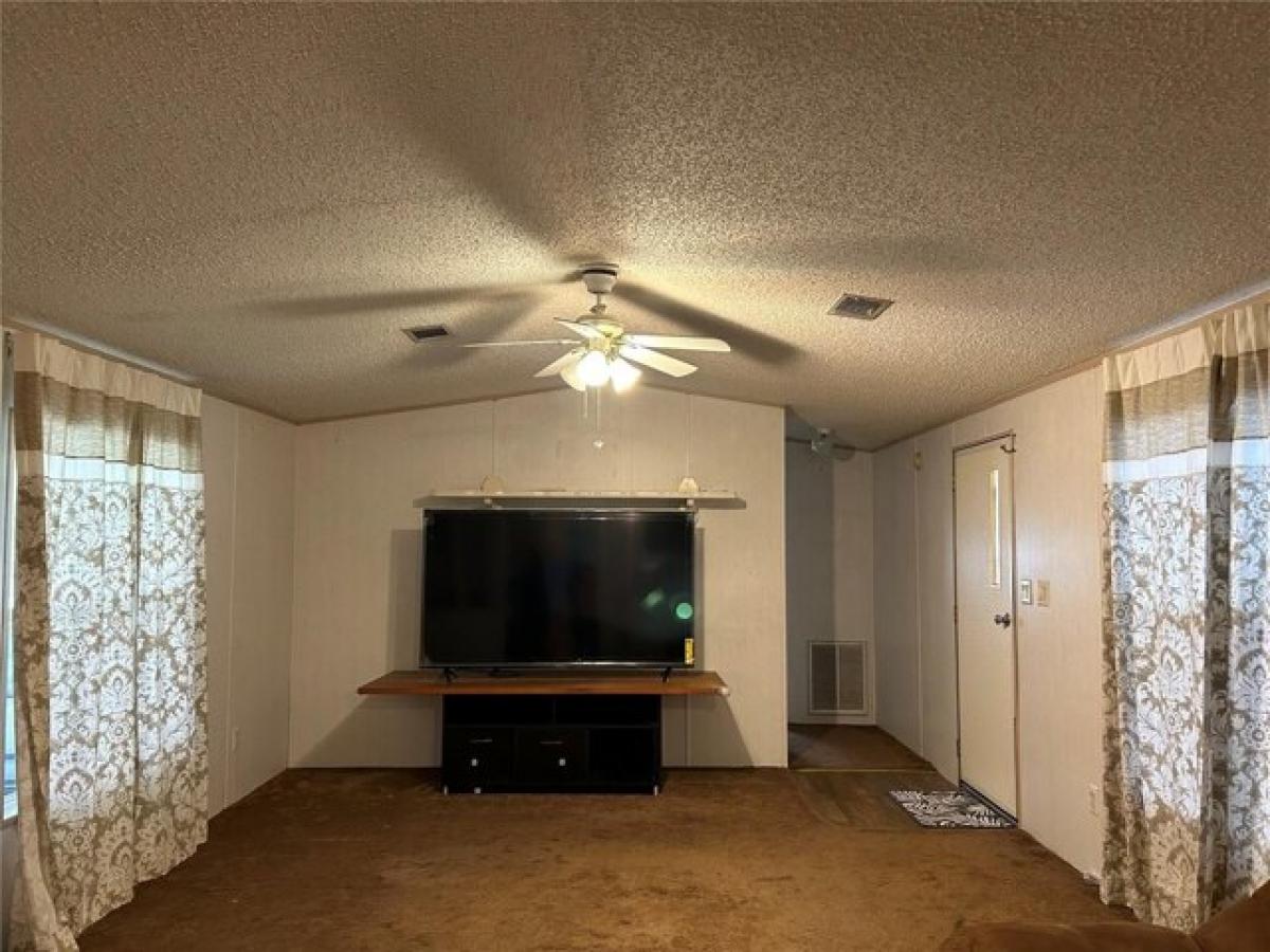 Picture of Home For Sale in Leesburg, Florida, United States