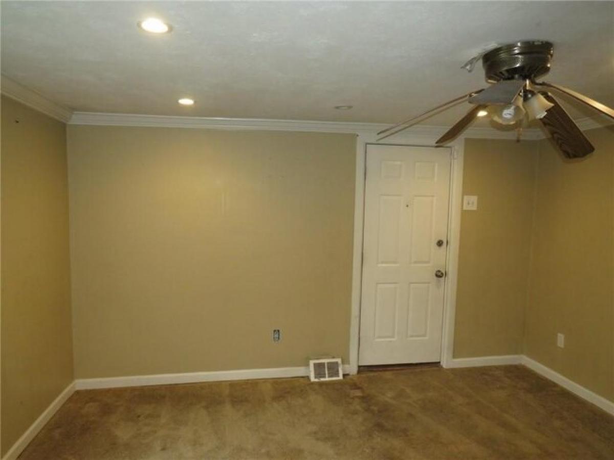 Picture of Home For Sale in Pittsburgh, Pennsylvania, United States