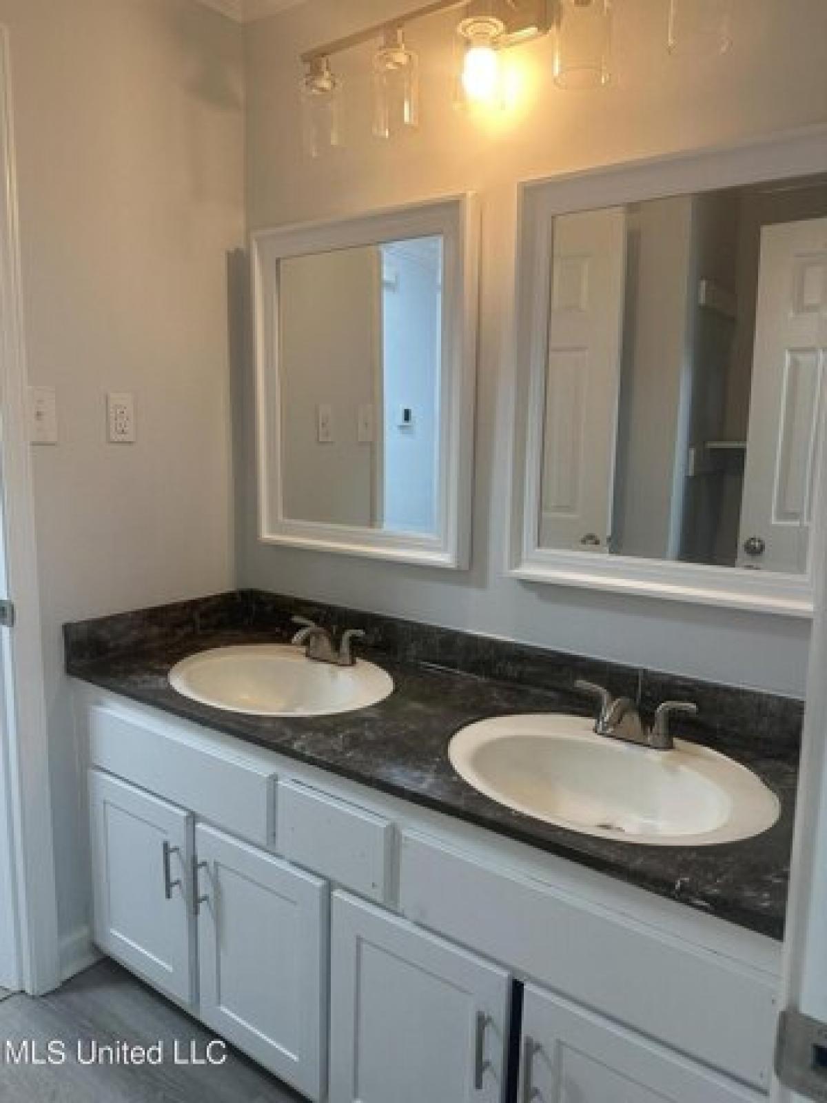 Picture of Home For Sale in Clinton, Mississippi, United States