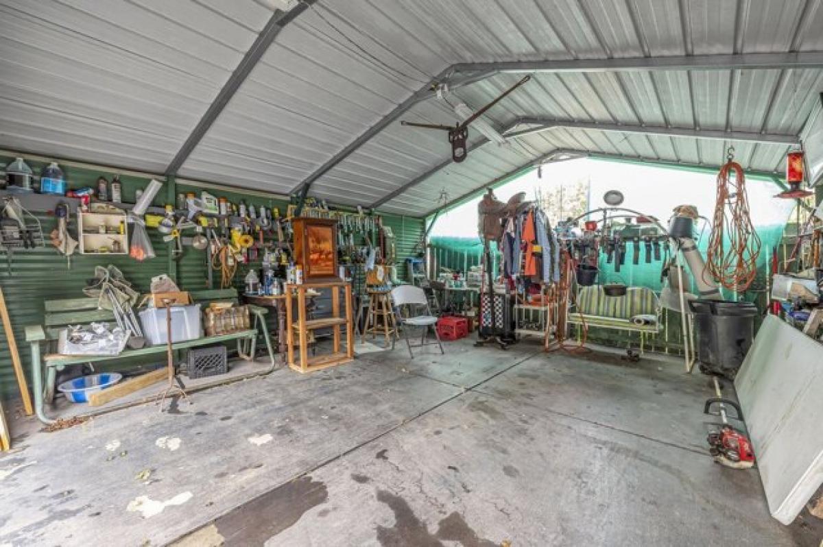 Picture of Home For Sale in Lewisburg, Tennessee, United States