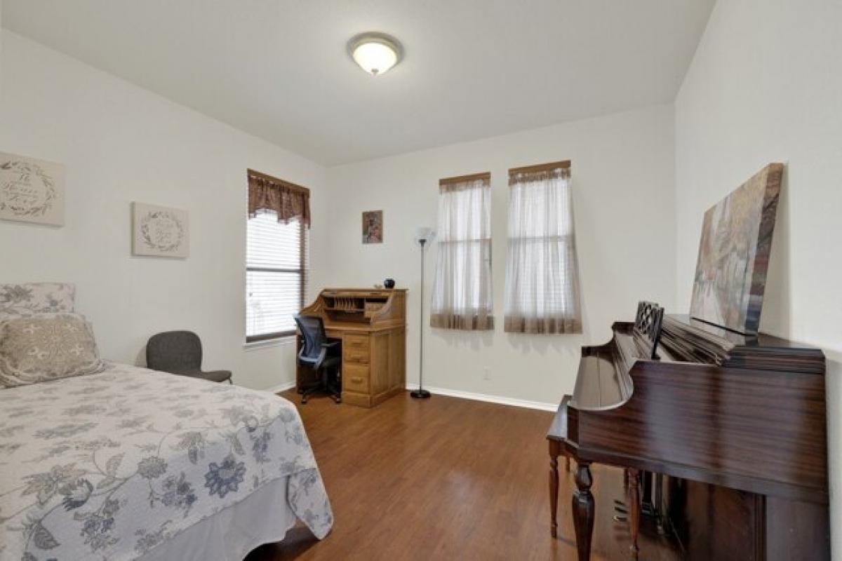 Picture of Home For Sale in Kyle, Texas, United States