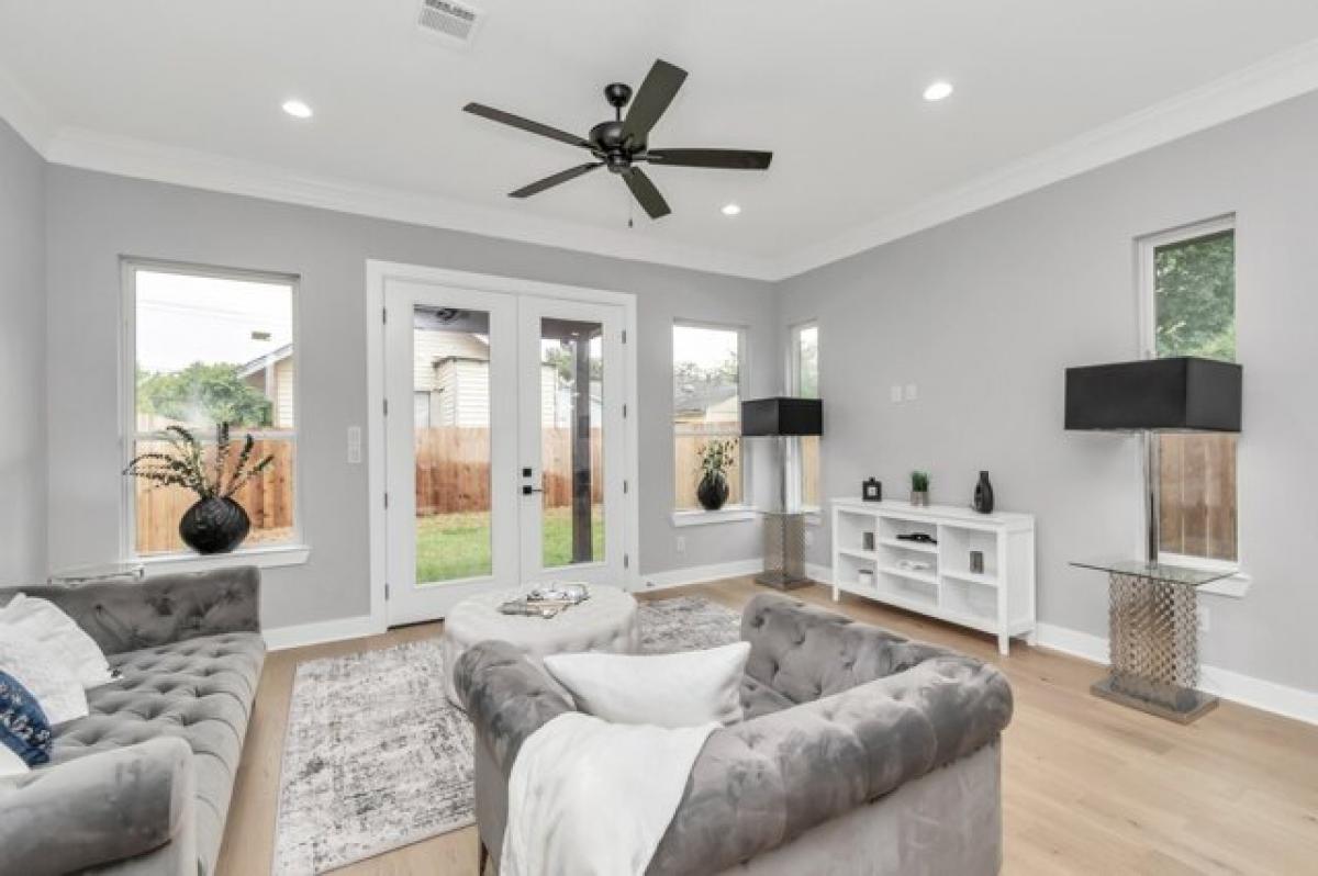 Picture of Home For Sale in Houston, Texas, United States