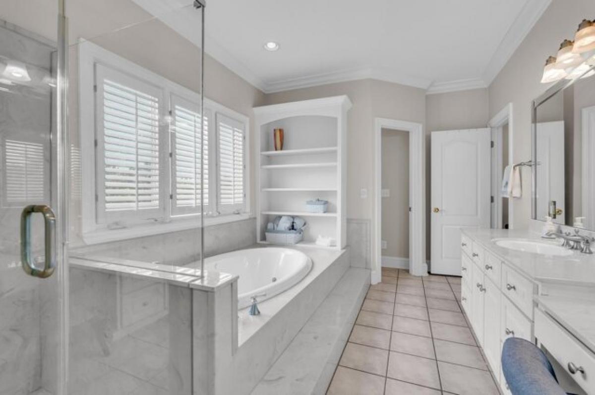 Picture of Home For Sale in Starkville, Mississippi, United States