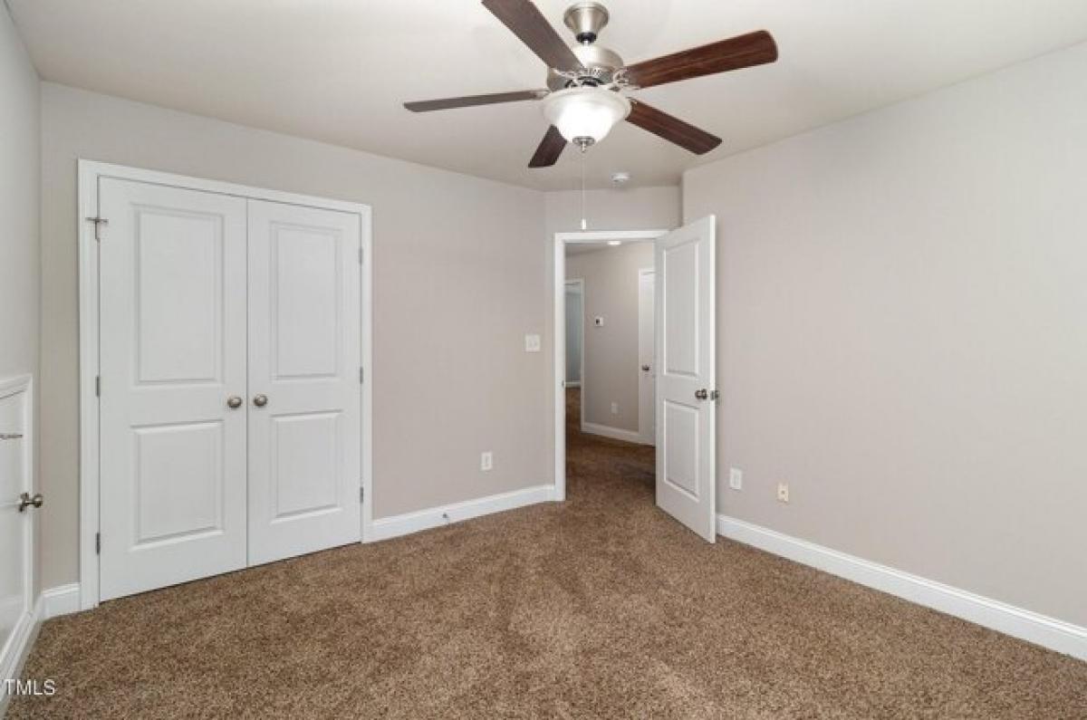 Picture of Home For Sale in Lillington, North Carolina, United States