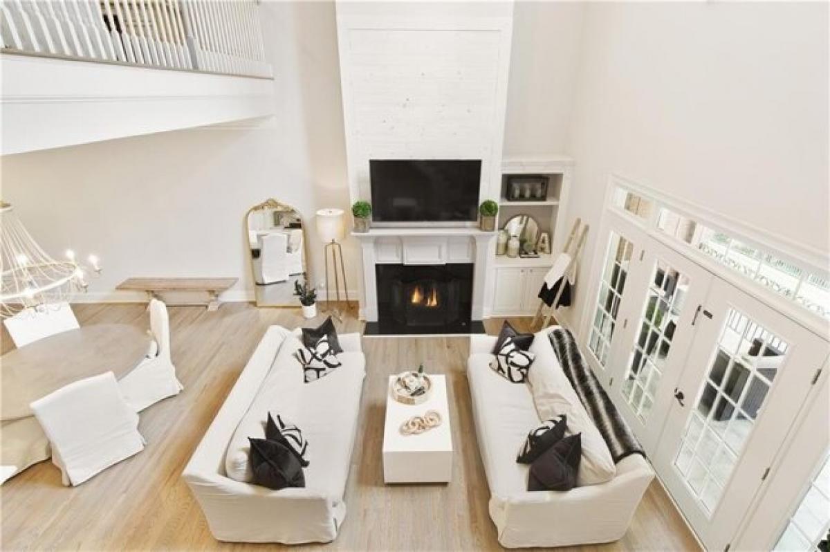 Picture of Home For Sale in Cumming, Georgia, United States