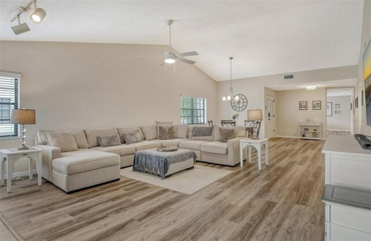 Picture of Home For Sale in Sarasota, Florida, United States