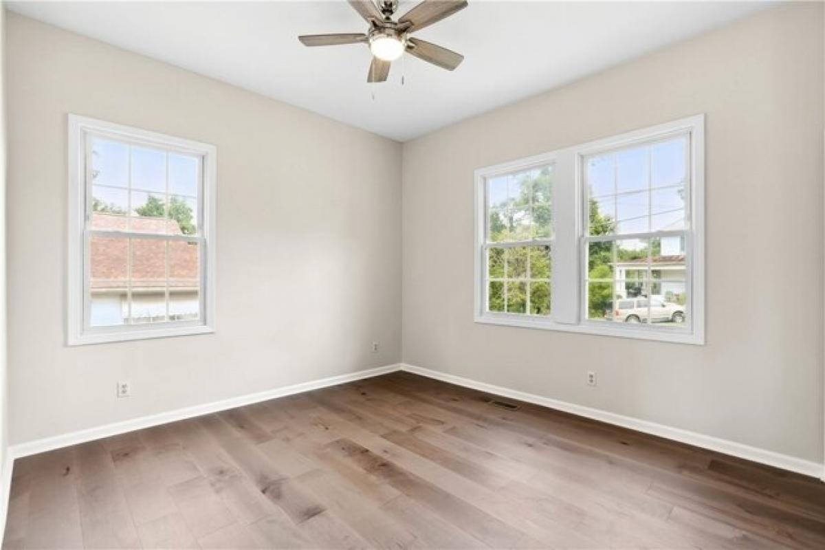 Picture of Home For Sale in Seneca, South Carolina, United States