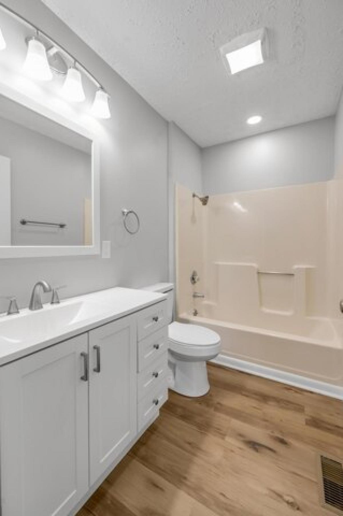 Picture of Home For Sale in Richmond, Kentucky, United States