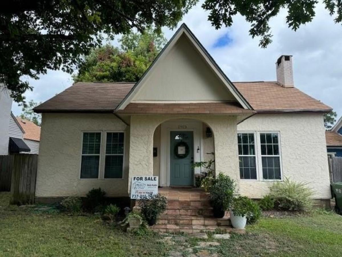 Picture of Home For Sale in Waco, Texas, United States