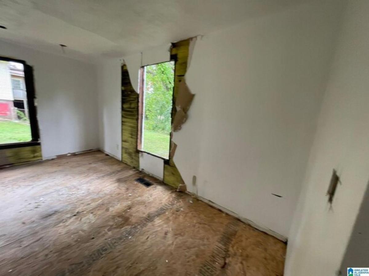 Picture of Home For Sale in Birmingham, Alabama, United States