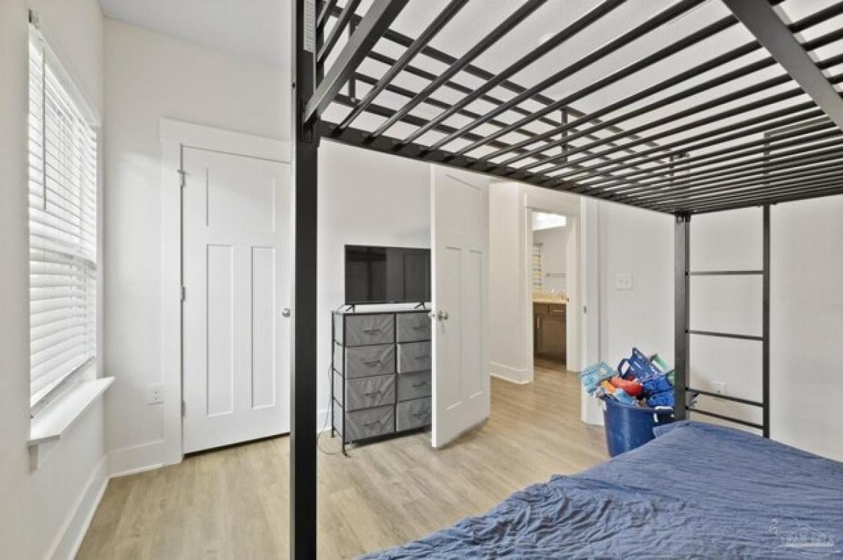 Picture of Home For Sale in Pensacola, Florida, United States