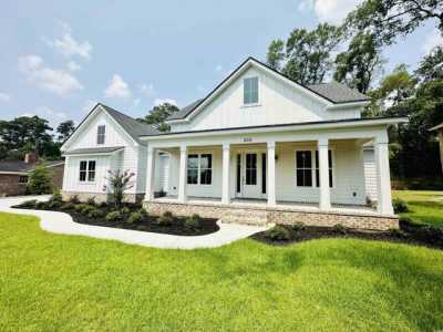 Home For Sale in Pawleys Island, South Carolina