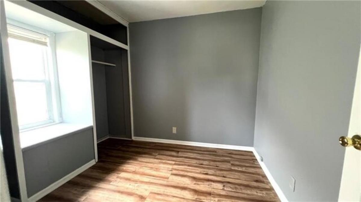 Picture of Home For Sale in Des Moines, Iowa, United States