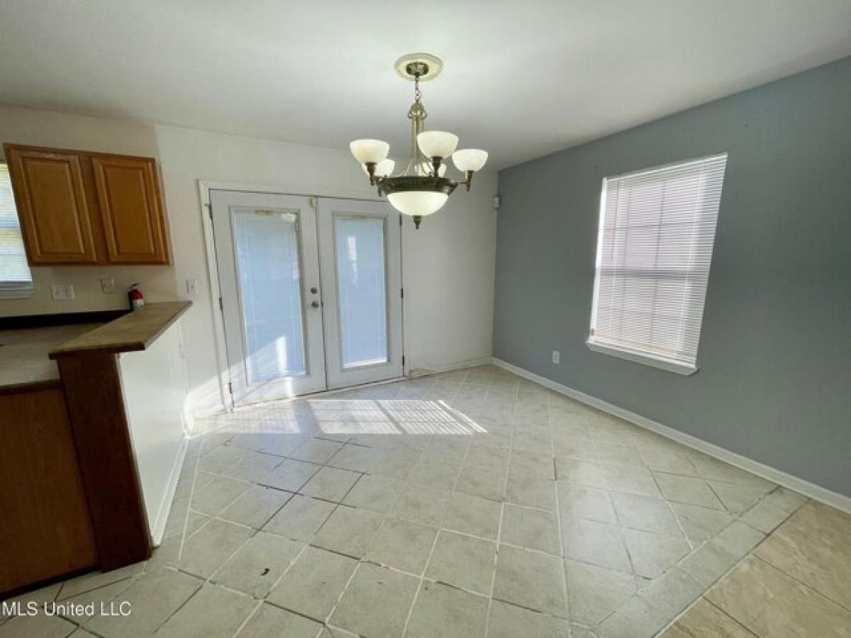 Picture of Home For Sale in Pass Christian, Mississippi, United States