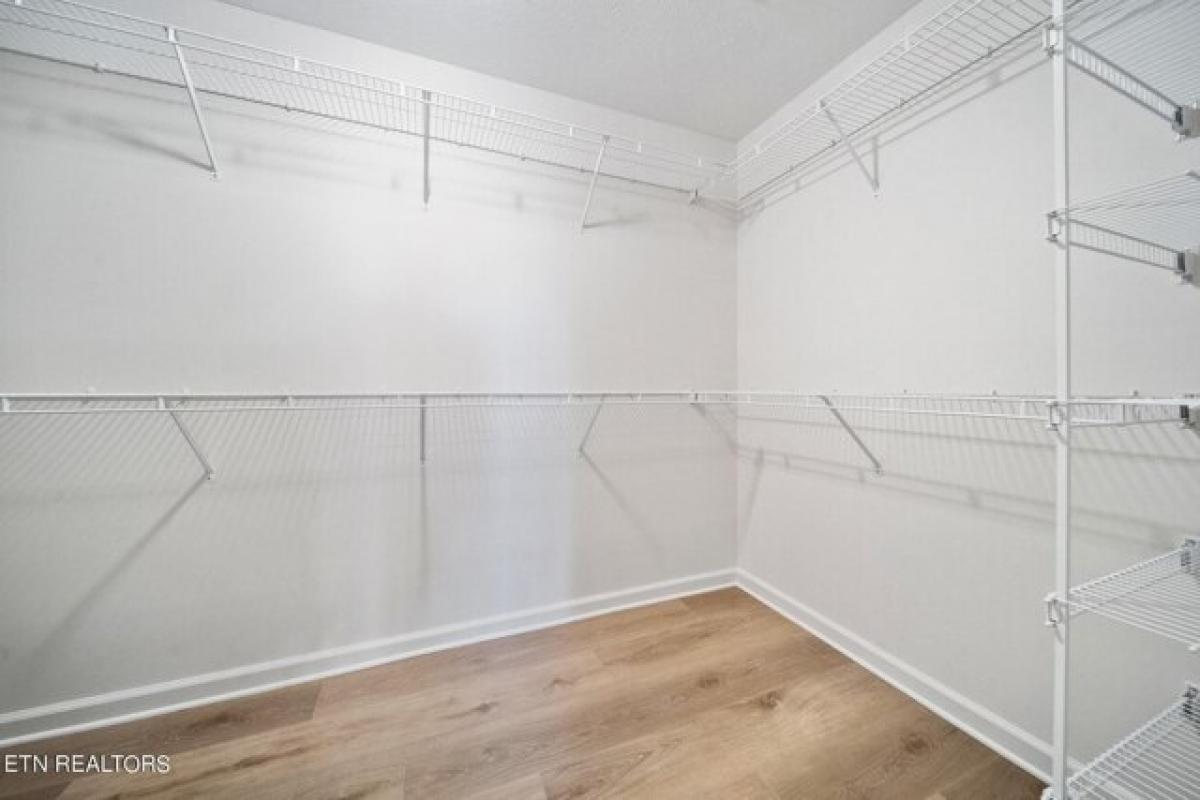 Picture of Home For Sale in Sevierville, Tennessee, United States