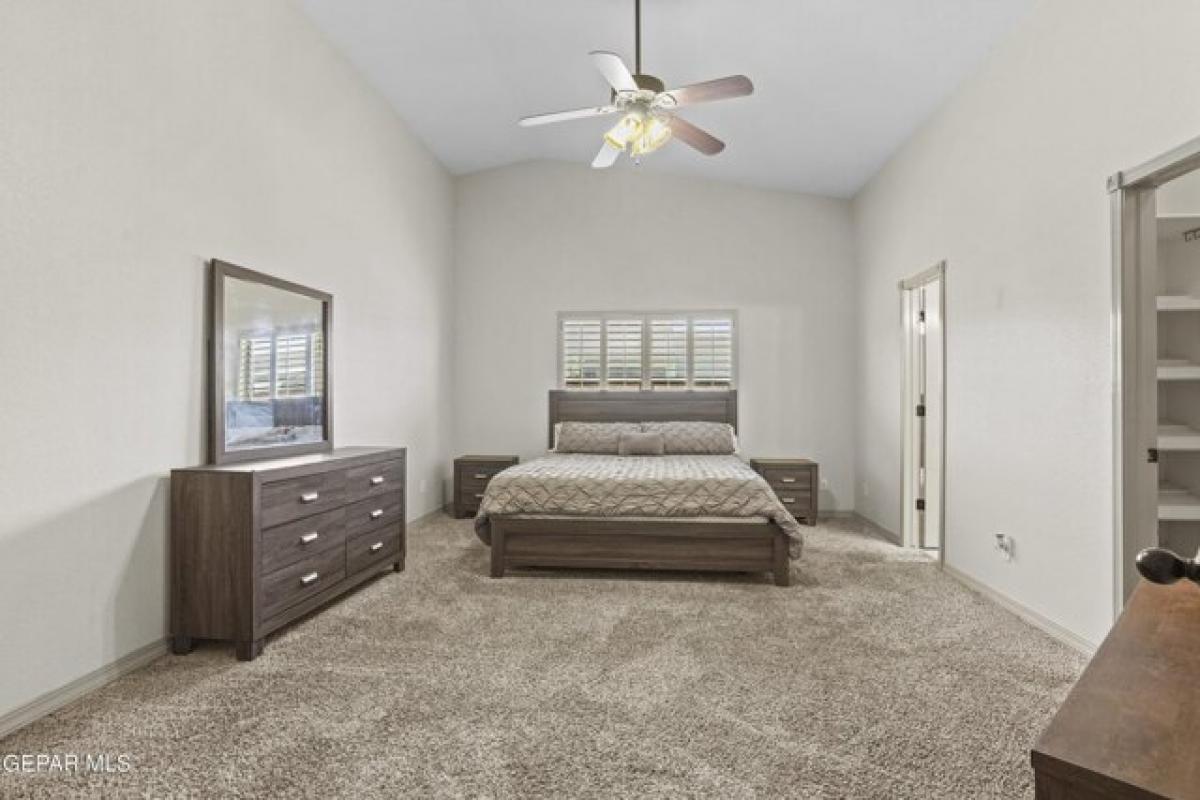 Picture of Home For Sale in El Paso, Texas, United States