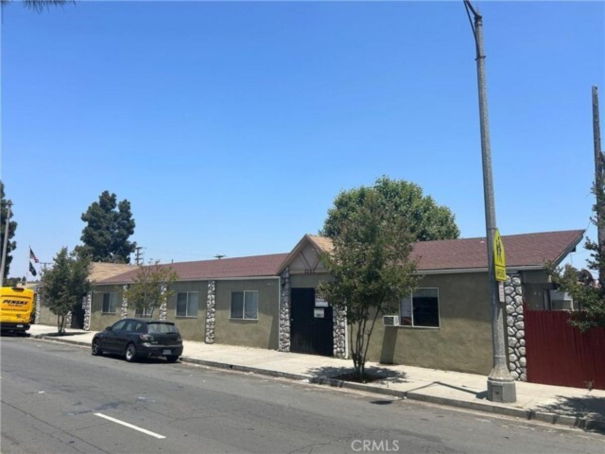 Picture of Home For Sale in Long Beach, California, United States