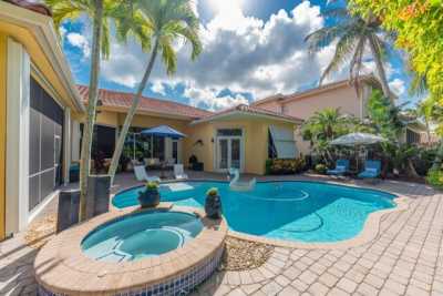 Home For Sale in Palm City, Florida