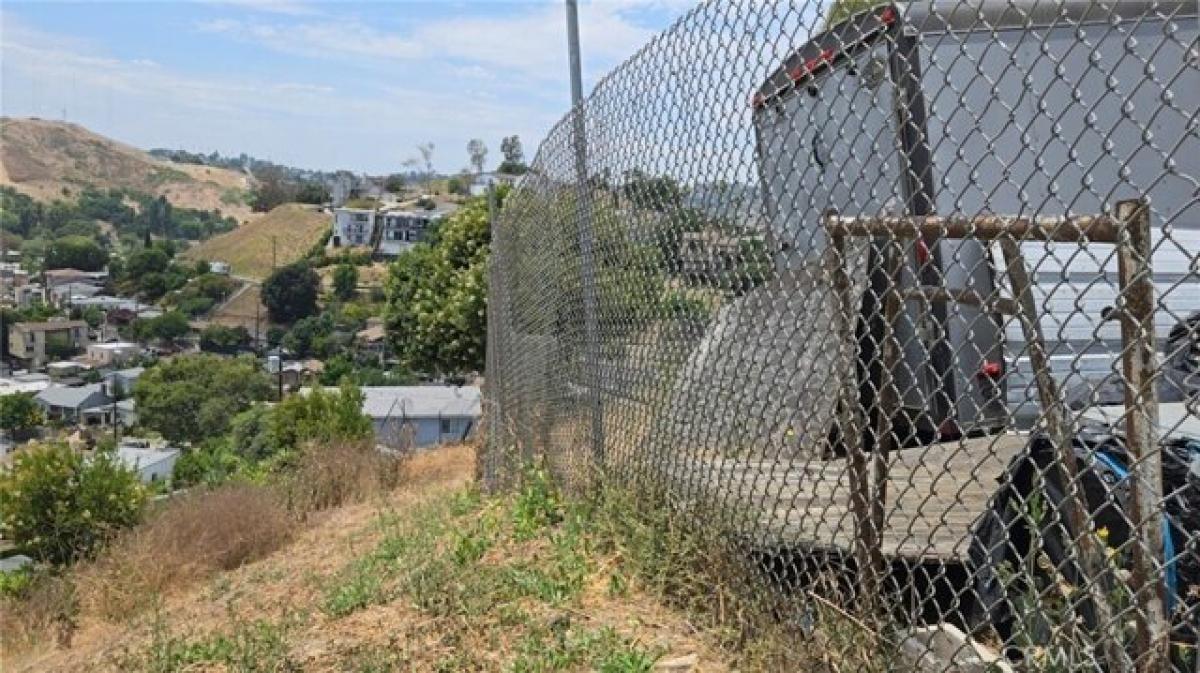 Picture of Residential Land For Sale in Los Angeles, California, United States