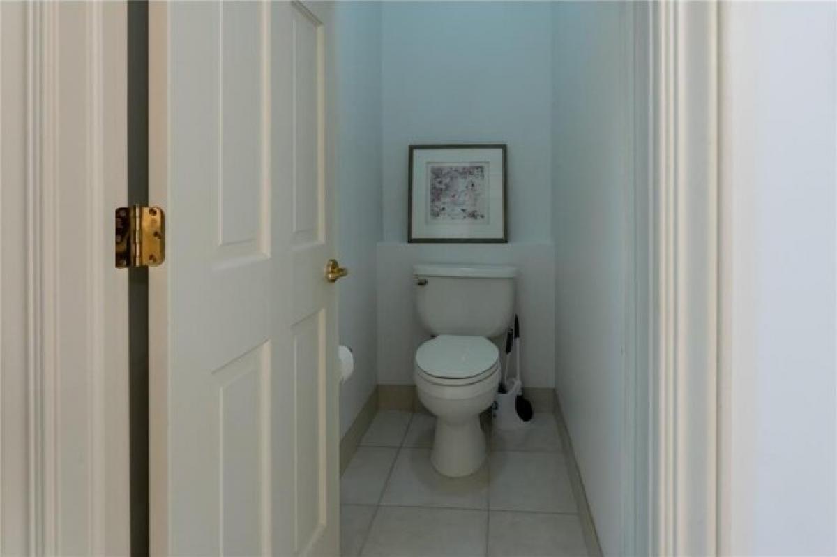 Picture of Home For Sale in Eden Prairie, Minnesota, United States