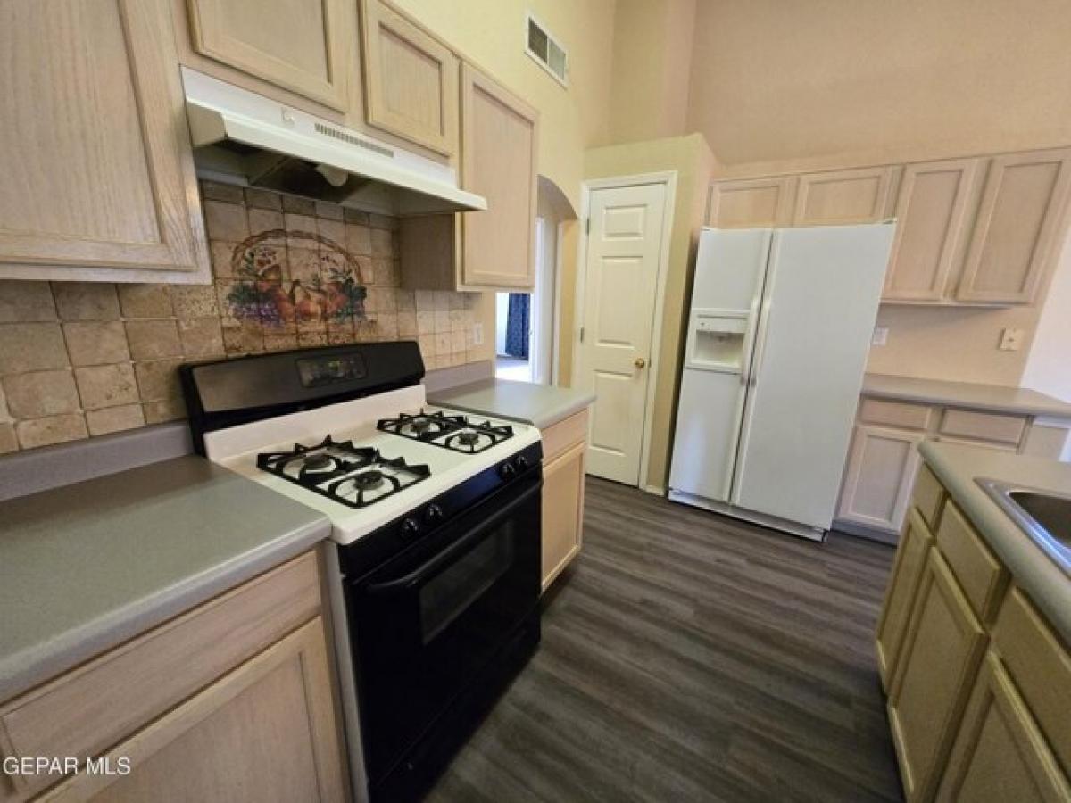 Picture of Home For Sale in El Paso, Texas, United States