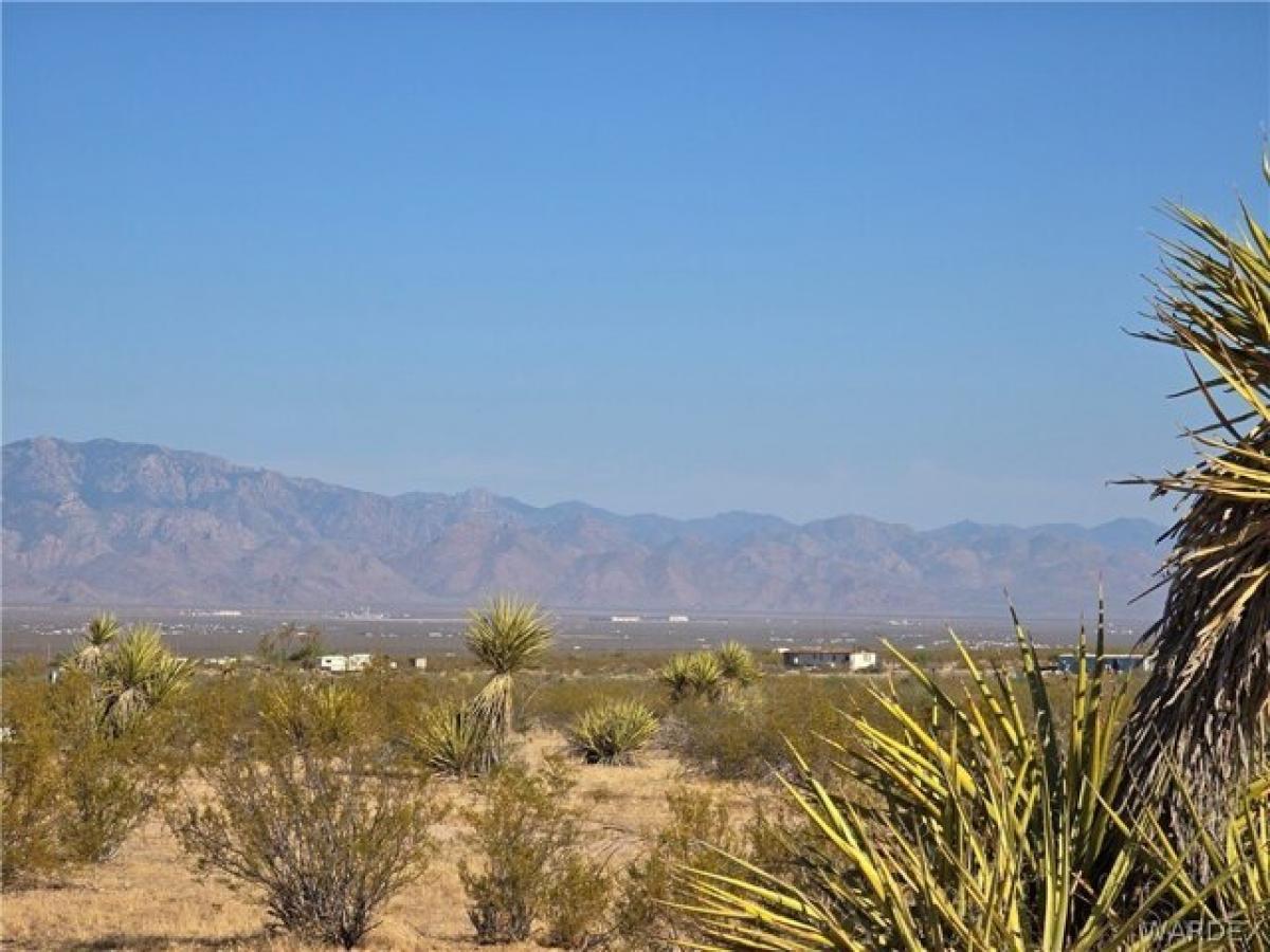 Picture of Residential Land For Sale in Golden Valley, Arizona, United States