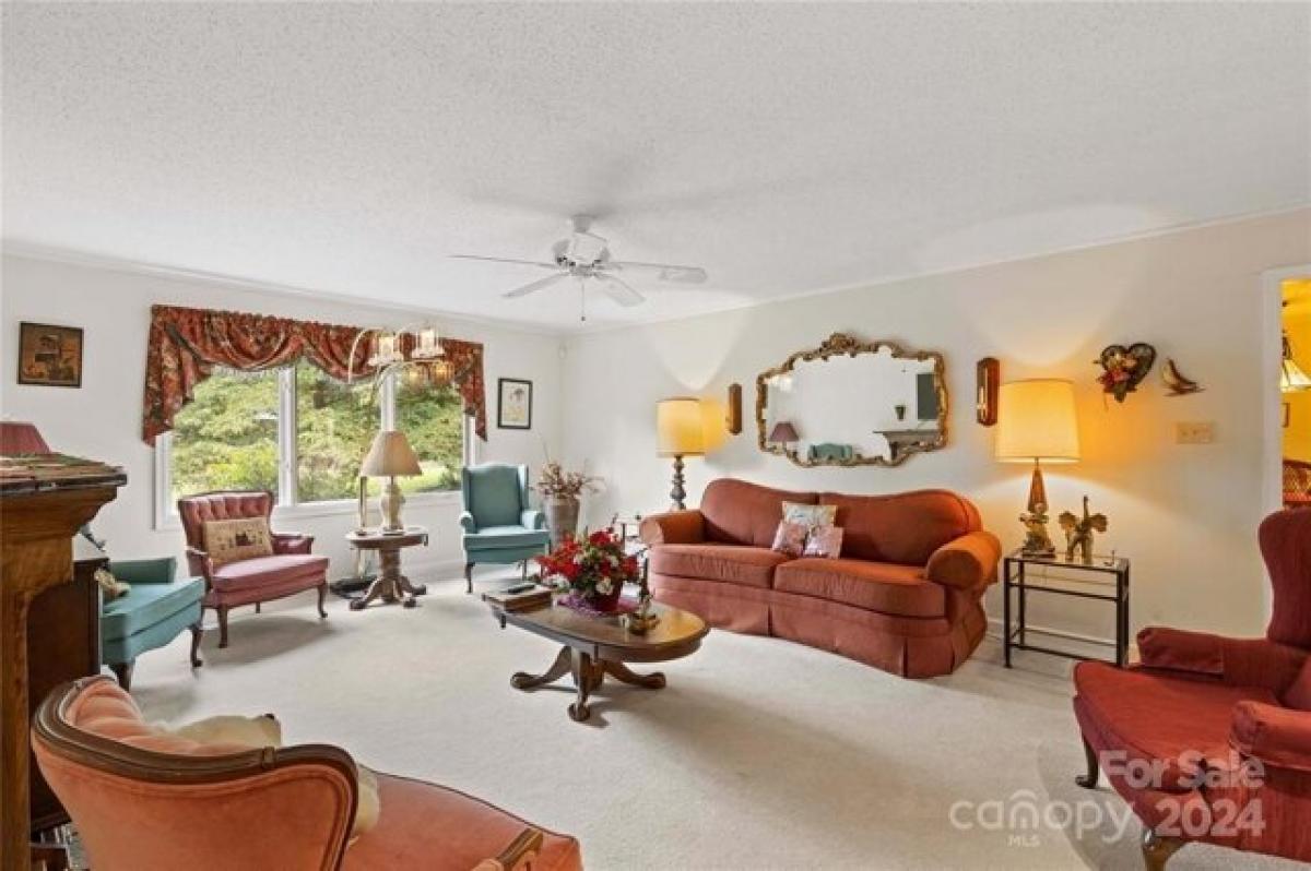 Picture of Home For Sale in Statesville, North Carolina, United States