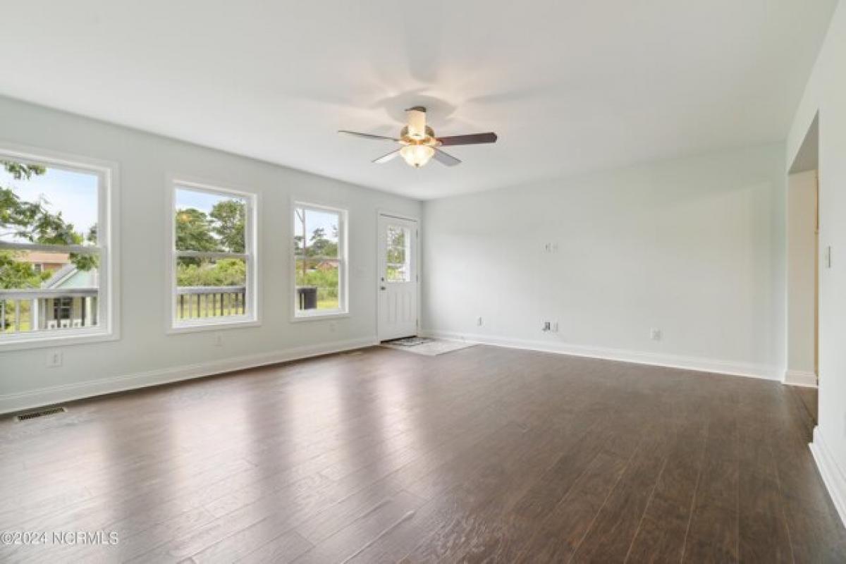 Picture of Home For Sale in Wilmington, North Carolina, United States