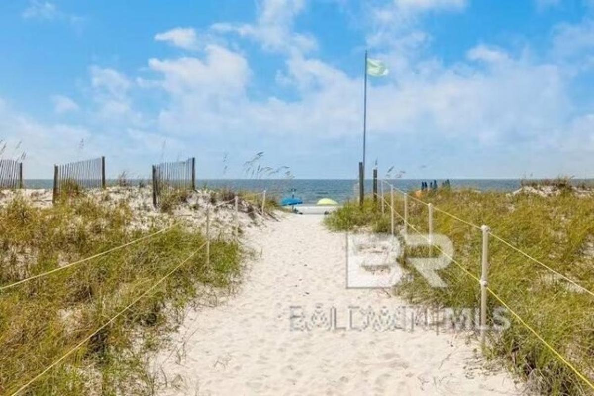 Picture of Home For Sale in Gulf Shores, Alabama, United States
