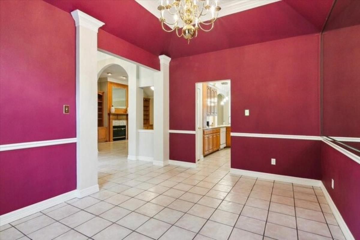 Picture of Home For Sale in Orange, Texas, United States