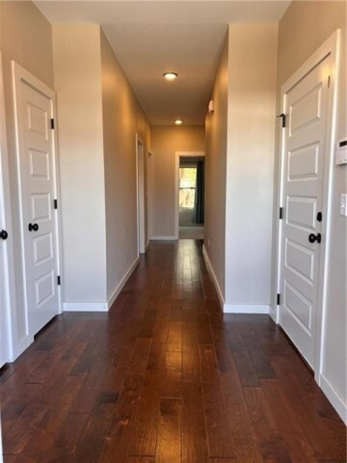 Picture of Home For Sale in Fayetteville, Arkansas, United States