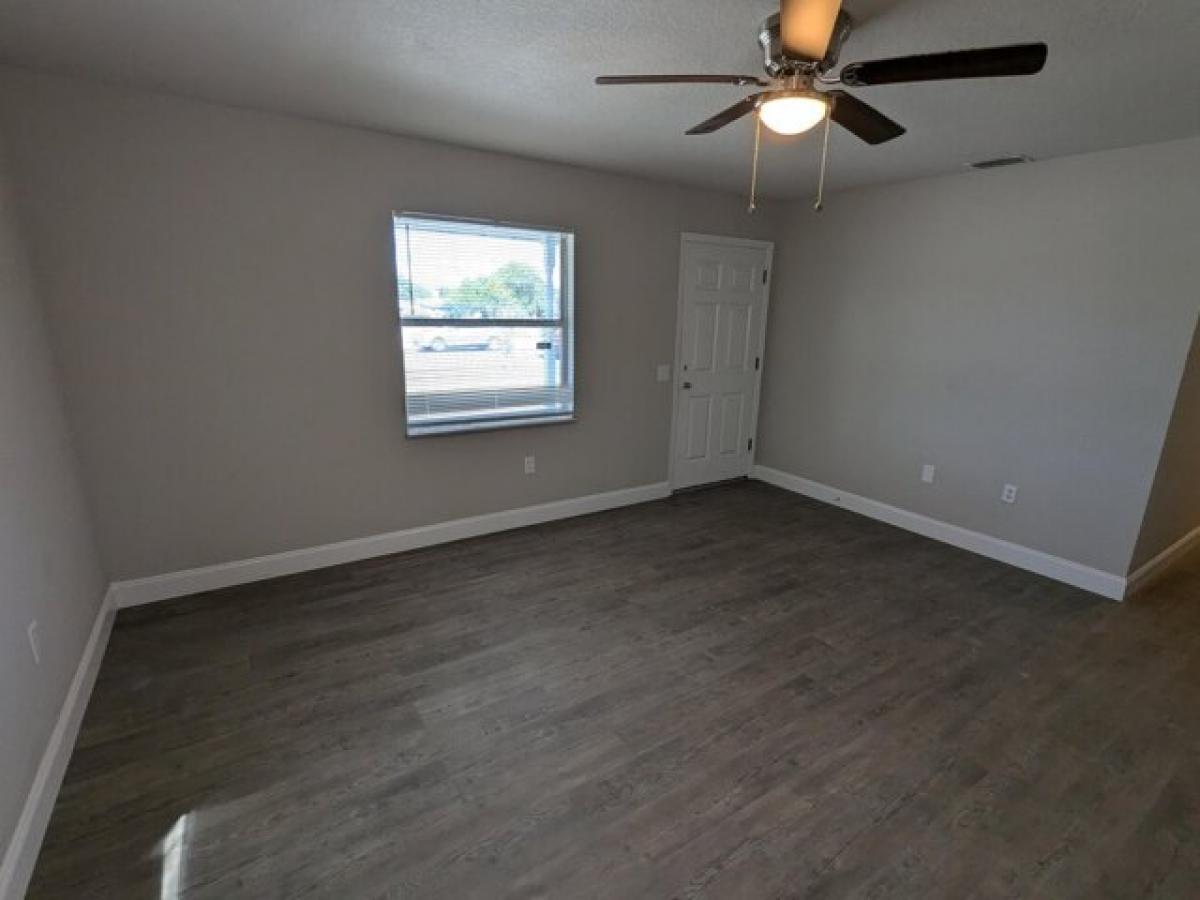 Picture of Home For Sale in Titusville, Florida, United States