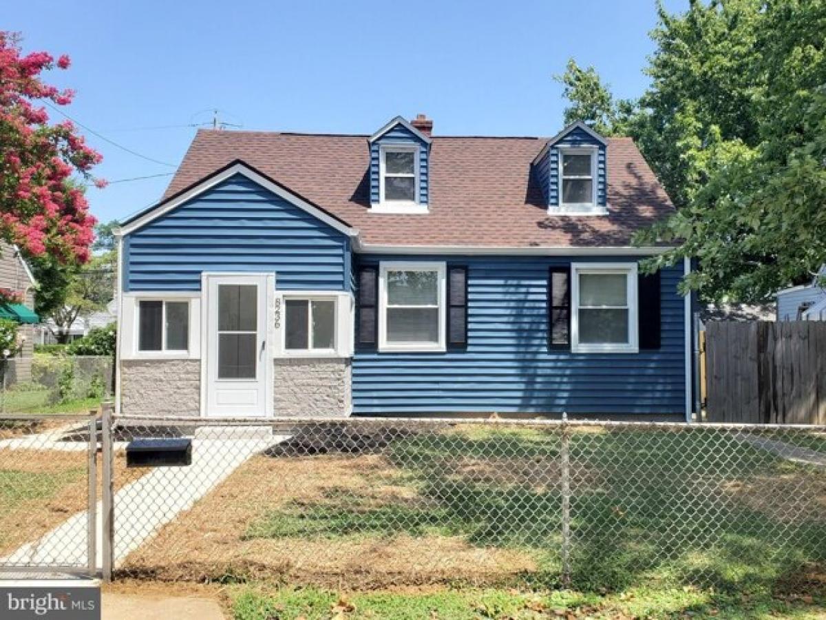 Picture of Home For Sale in Dundalk, Maryland, United States