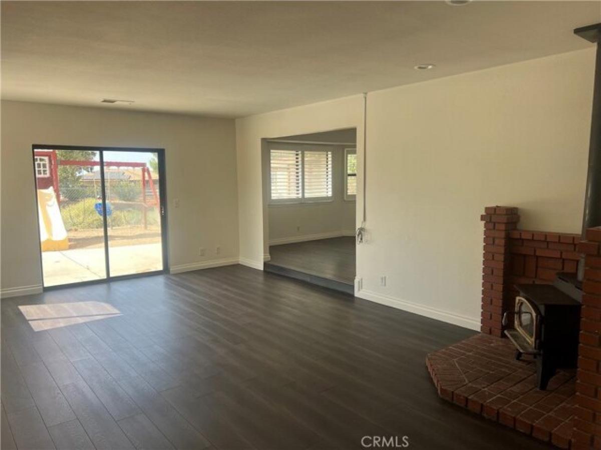 Picture of Home For Sale in Phelan, California, United States