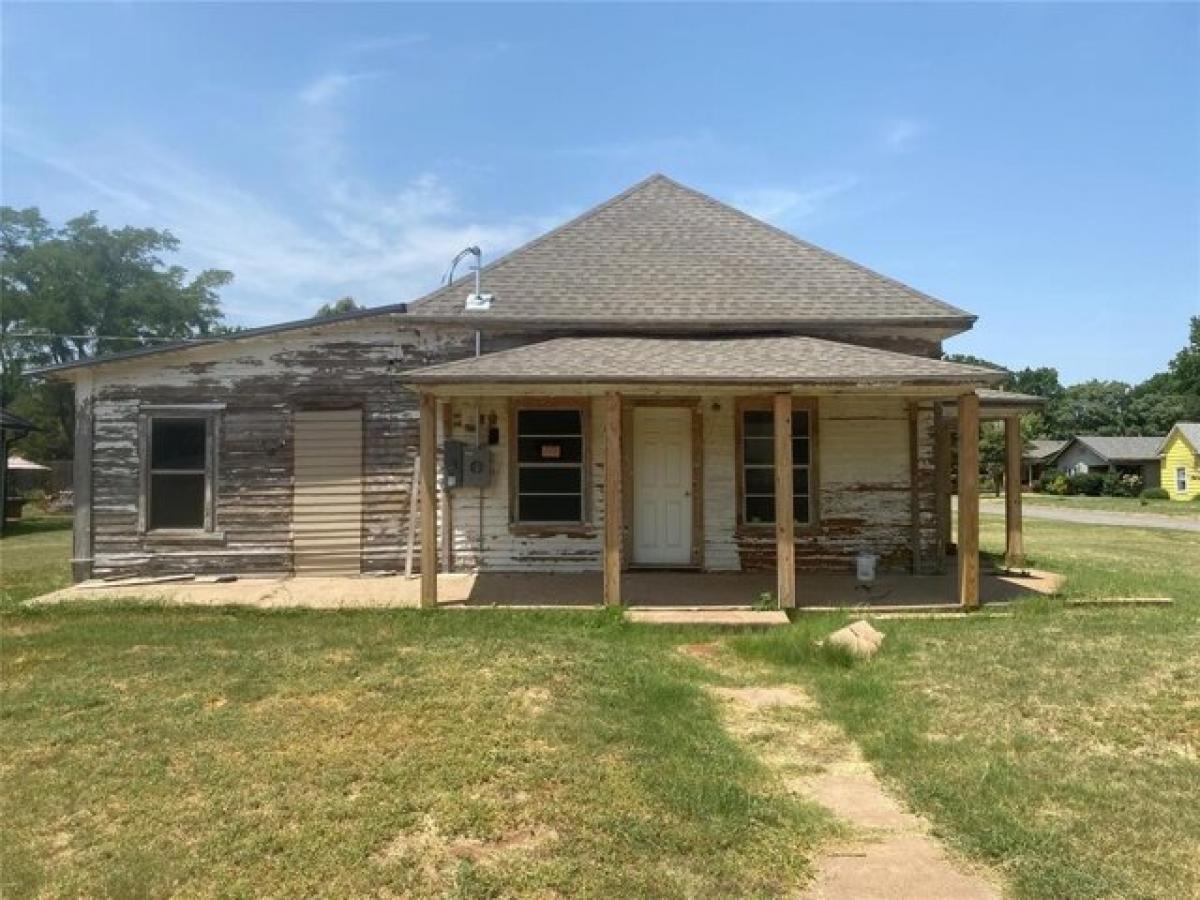 Picture of Home For Sale in Elk City, Oklahoma, United States