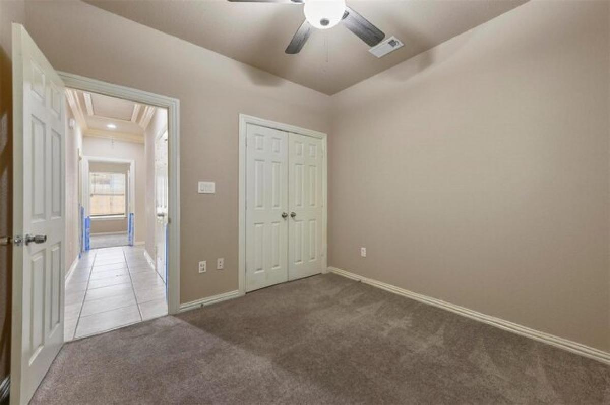 Picture of Home For Sale in White Settlement, Texas, United States