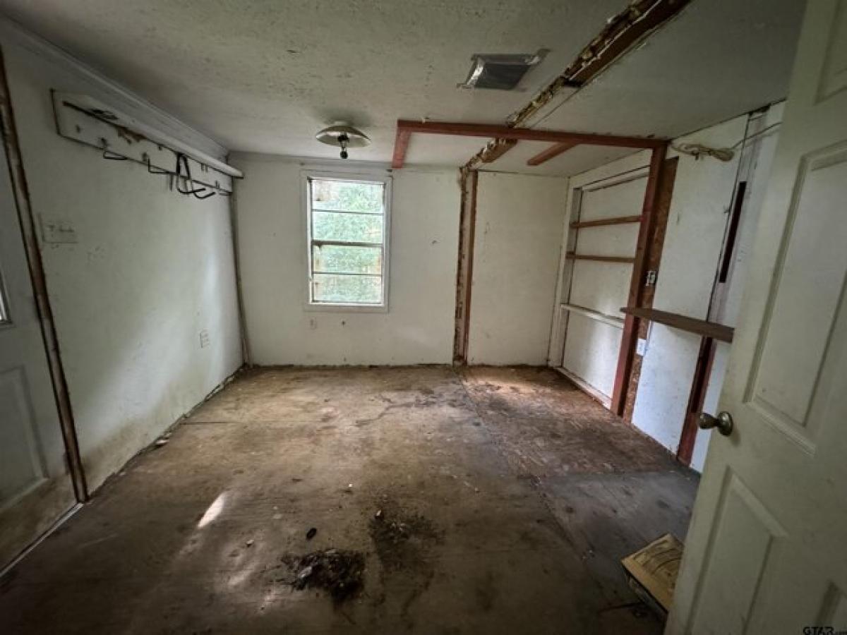 Picture of Home For Sale in Overton, Texas, United States