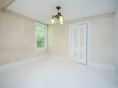 Home For Sale in Sea Cliff, New York