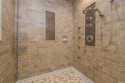 Home For Sale in Hampton Bays, New York