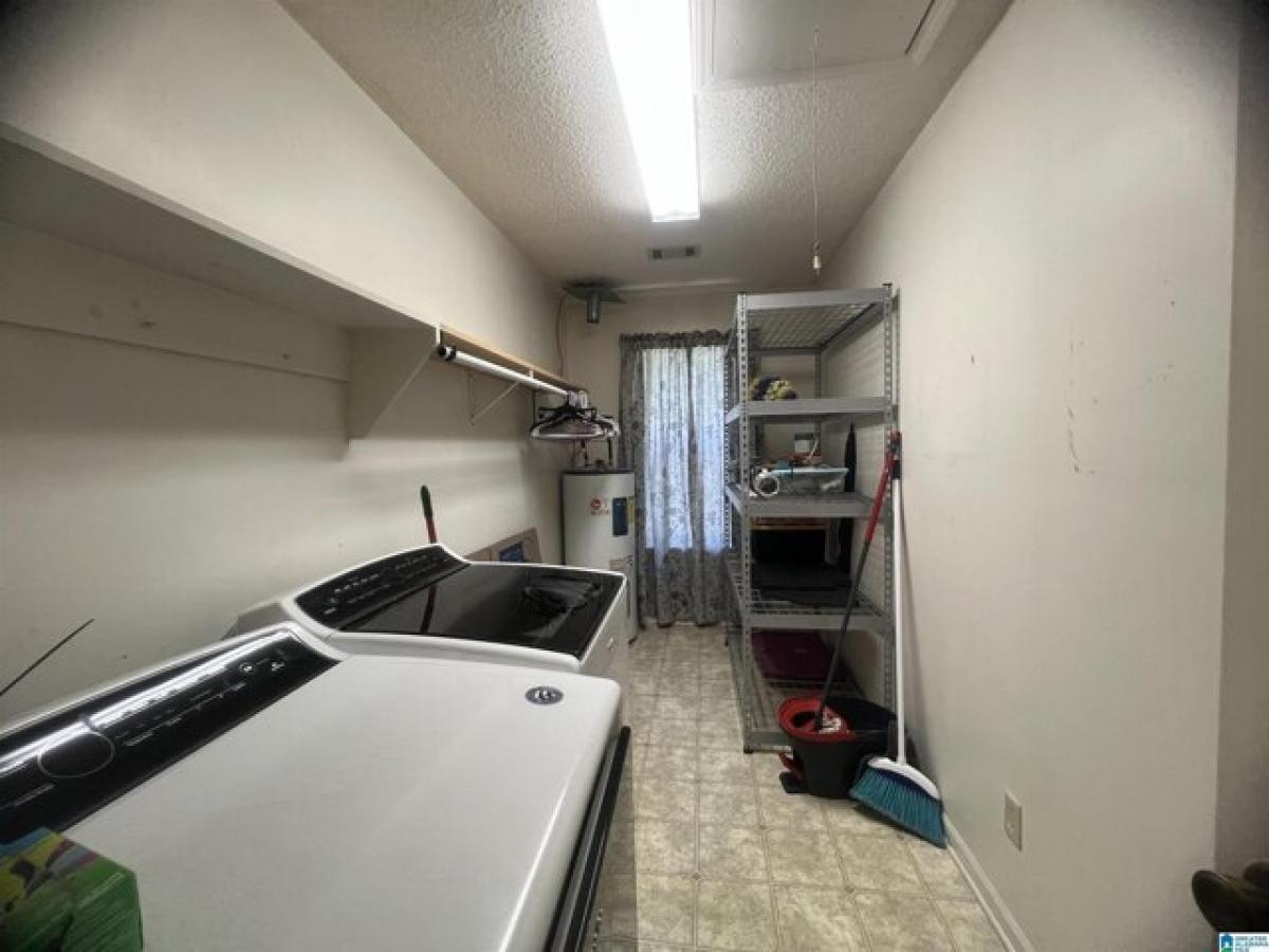 Picture of Home For Sale in Coaling, Alabama, United States