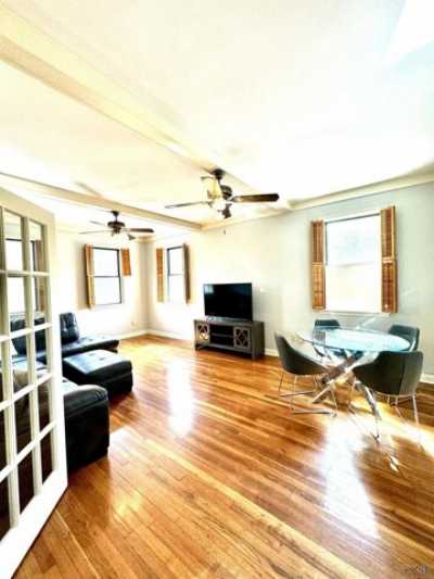 Apartment For Rent in 