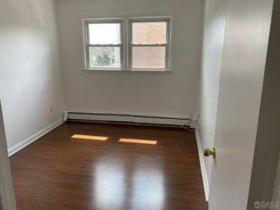 Apartment For Rent in 